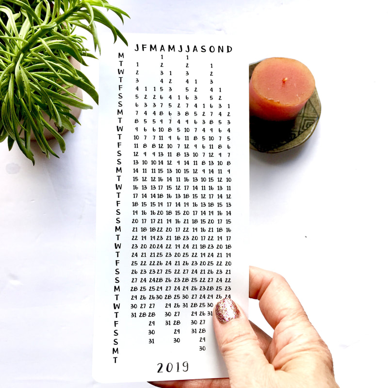 Linear Calendar Card MoxieDori